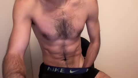 Snapshot of hot_men_athlete chatting on 01.06.26 hot_men_athlete online show from 01.06.26