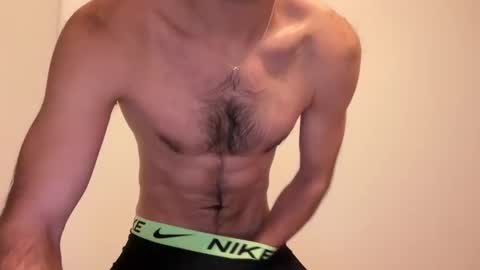 Snapshot of hot_men_athlete chatting on 01.08.26 hot_men_athlete online show from 01.08.26