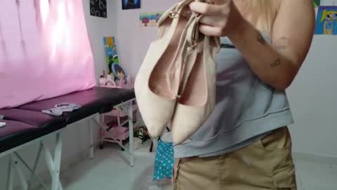 Mia online show from 01.17.26