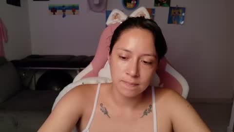 Mia online show from 06.12.26