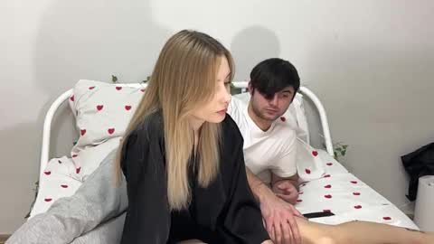 Snapshot of hot_n_coldd chatting on 12.19.25 Sara and Sam online show from 12.19.25