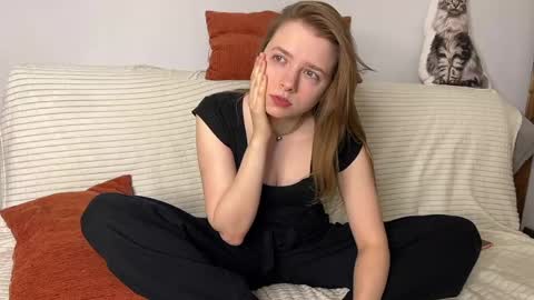 Snapshot of hot_n_coldd chatting on 03.28.26 Sara and Sam online show from 03.28.26