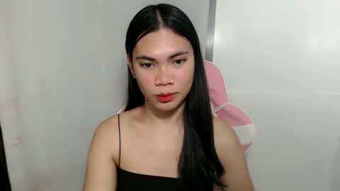 hot_pauline online show from 04.14.26
