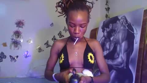 Snapshot of hot_petite100 chatting on 10.26.25 hot petite100 online show from 10.26.25