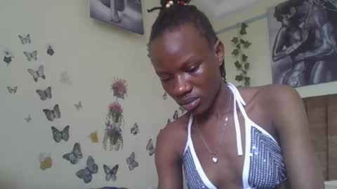 Snapshot of hot_petite100 chatting on 11.25.25 hot petite100 online show from 11.25.25