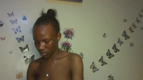 Snapshot of hot_petite100 chatting on 11.29.25 hot petite100 online show from 11.29.25