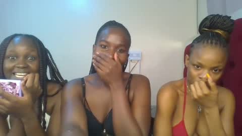 Snapshot of hot_petite12 chatting on 07.11.26 Petite online show from 07.11.26
