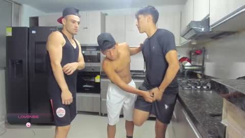 Snapshot of hot_sexmature chatting on 09.26.25 Vanesa Oliver and Andrew online show from 09.26.25