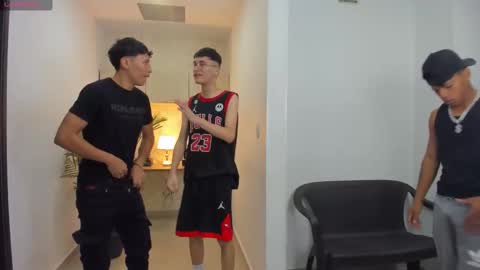 Snapshot of hot_sexmature chatting on 10.13.25 Vanesa Oliver and Andrew online show from 10.13.25