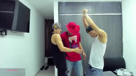 Snapshot of hot_sexmature chatting on 11.23.25 Vanesa Oliver and Andrew online show from 11.23.25