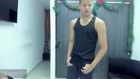 Snapshot of hot_sexmature chatting on 12.19.25 Vanesa Oliver and Andrew online show from 12.19.25