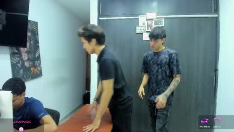 Snapshot of hot_sexmature chatting on 01.17.26 Vanesa Oliver and Andrew online show from 01.17.26