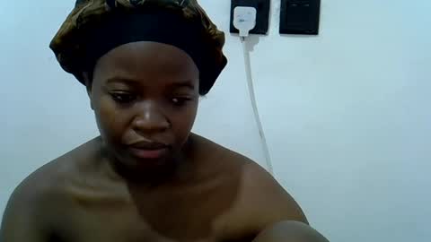 Snapshot of hot_shree chatting on 06.26.26 bleiz online show from 06.26.26