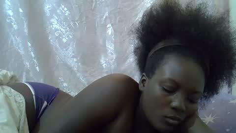 Snapshot of hot_zelinda chatting on 06.16.26 hot_zelinda online show from 06.16.26