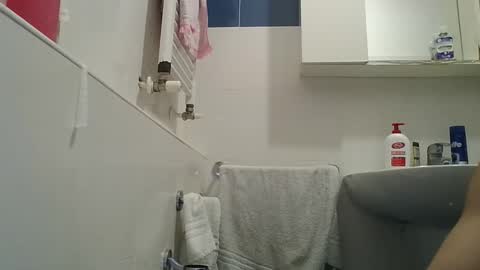 Snapshot of hotandwild2003 chatting on 02.18.26 hotandwild2003 online show from 02.18.26