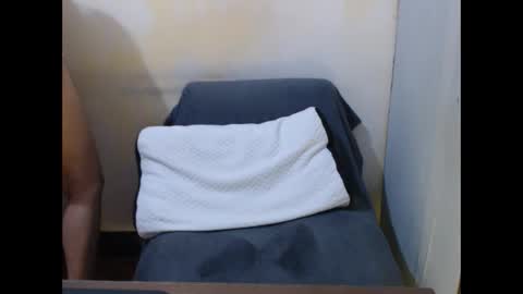 Snapshot of hotasianyue69 chatting on 02.19.26 hotasianyue69 online show from 02.19.26