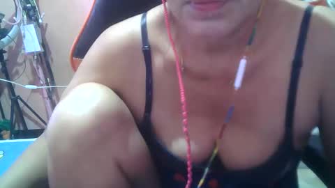 Snapshot of hotbetty_45 chatting on 01.23.25 hotbetty_45 online show from 01.23.25