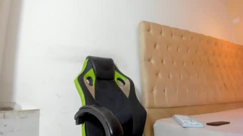 hotblosson online show from 12.01.25