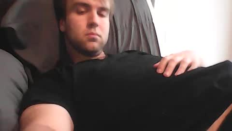 Snapshot of hotcanadianguy94 chatting on 07.04.26 hotcanadianguy94 online show from 07.04.26