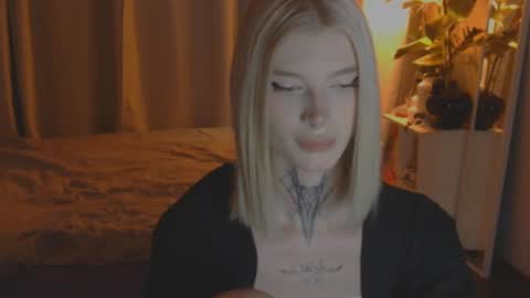 Snapshot of hotchubently chatting on 03.08.25 hotchubently online show from 03.08.25