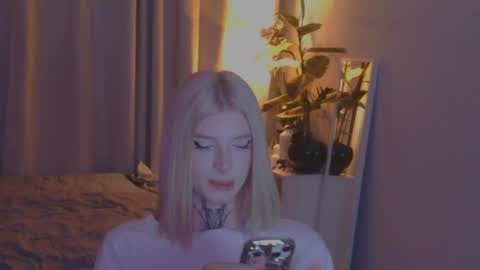 Snapshot of hotchubently chatting on 03.10.25 hotchubently online show from 03.10.25