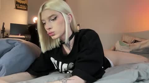 Snapshot of hotchubently chatting on 09.26.25 hotchubently online show from 09.26.25