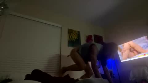 Snapshot of hotcouple1319 chatting on 11.29.25 hotcouple1319 online show from 11.29.25