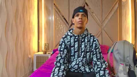 hotcouple_222 online show from 11.16.25