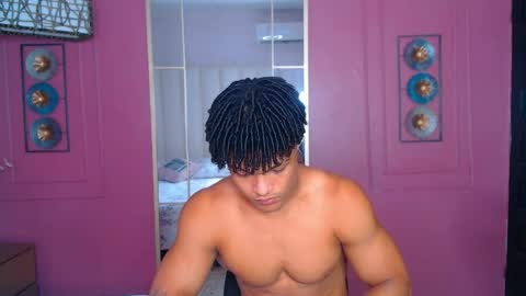 Snapshot of hotcrew_ chatting on 06.04.26 Hussain aaron and Ekko online show from 06.04.26
