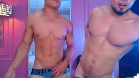 Snapshot of hotcrew_ chatting on 06.12.26 Hussain aaron and Ekko online show from 06.12.26