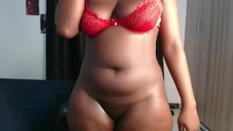 Snapshot of hotcurvykeisha chatting on 01.14.26 Hotcurvykeisha online show from 01.14.26