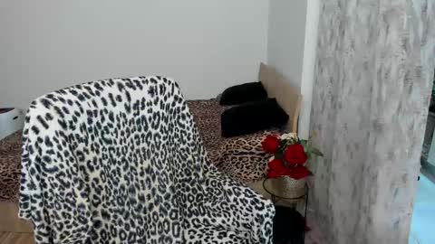 Snapshot of hotdelightsxy chatting on 05.12.26 KRISS LUNA online show from 05.12.26