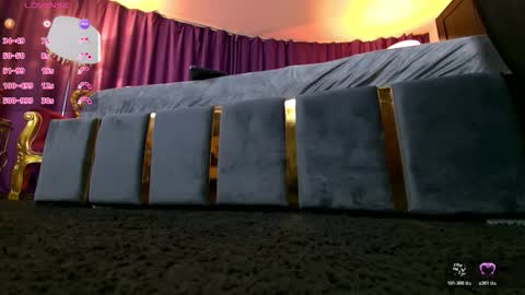 Snapshot of hotdesy_ chatting on 02.13.26 Mistress online show from 02.13.26