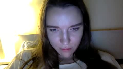 Snapshot of hoteffy chatting on 12.17.24 effy online show from 12.17.24