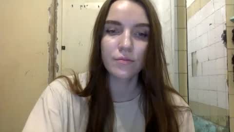 Snapshot of hoteffy chatting on 01.13.25 effy online show from 01.13.25