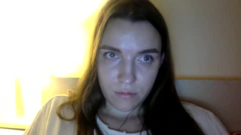 Snapshot of hoteffy chatting on 01.18.25 effy online show from 01.18.25