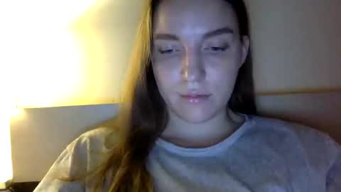 Snapshot of hoteffy chatting on 01.31.25 effy online show from 01.31.25