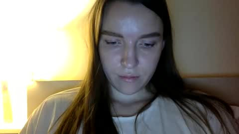 Snapshot of hoteffy chatting on 02.03.25 effy online show from 02.03.25