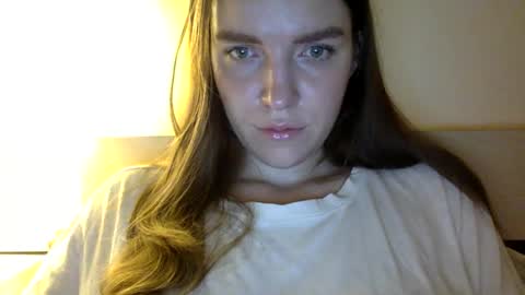 Snapshot of hoteffy chatting on 03.02.25 effy online show from 03.02.25