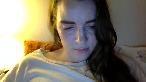 Snapshot of hoteffy chatting on 10.01.25 effy online show from 10.01.25