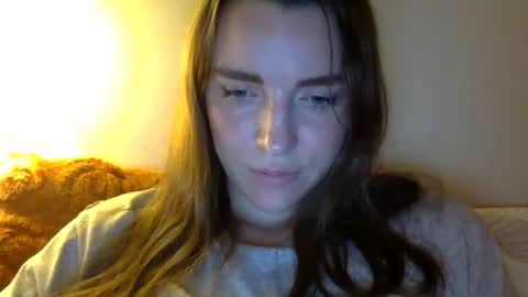 Snapshot of hoteffy chatting on 10.13.25 effy online show from 10.13.25