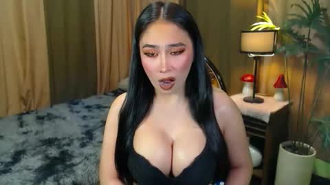 EVA online show from 11.05.25