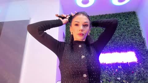 hotfallingdevil online show from 01.19.26