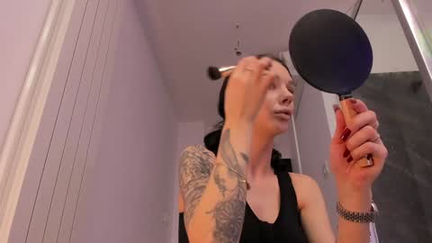 hotfallingdevil online show from 02.17.26