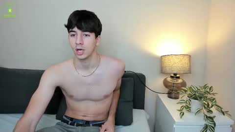 Snapshot of hotflirtyfella chatting on 11.08.25 QUENTIN online show from 11.08.25