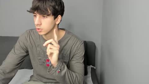 Snapshot of hotflirtyfella chatting on 12.04.25 QUENTIN online show from 12.04.25