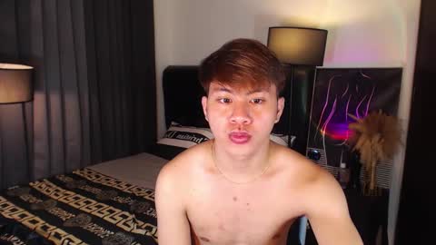 Snapshot of hotfucker_drei chatting on 10.07.25 hotfucker_drei online show from 10.07.25