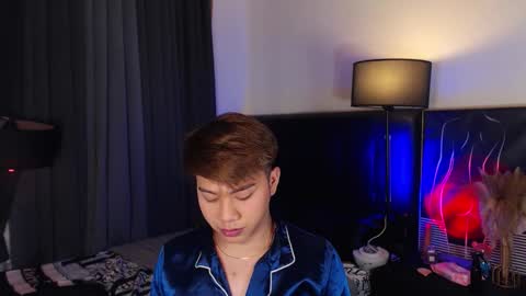 Snapshot of hotfucker_drei chatting on 10.23.25 hotfucker_drei online show from 10.23.25