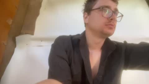 Snapshot of hotgentleman_3003 chatting on 06.24.26 William online show from 06.24.26