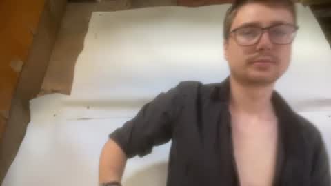 Snapshot of hotgentleman_3003 chatting on 06.26.26 William online show from 06.26.26